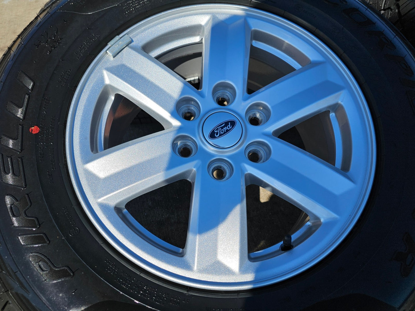 17" Ford F-150 Expedition OEM rims wheels 10339 tires PIRELLI A/T NEW
