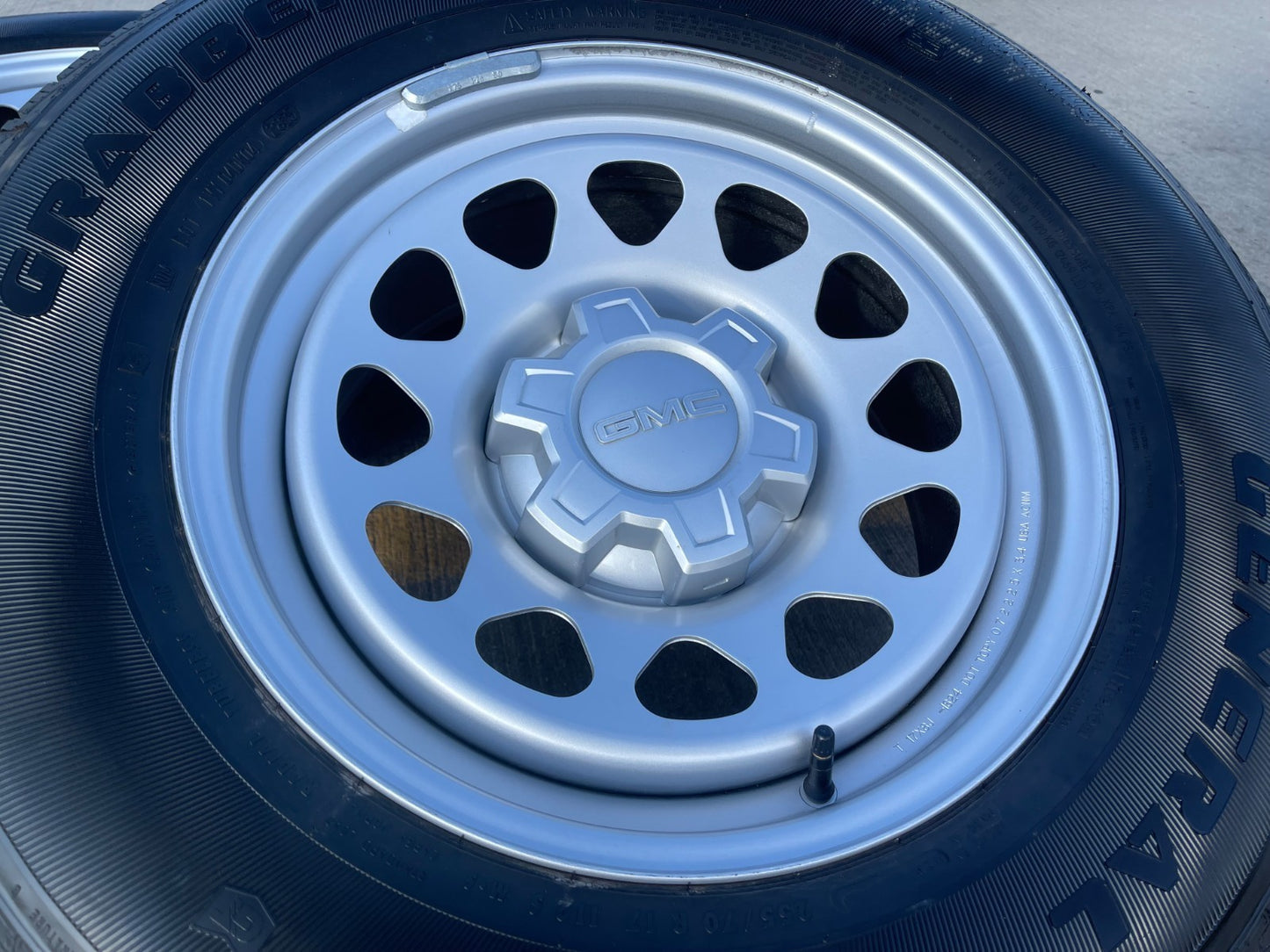 17" Chevy Silverado OEM wheel rim Tahoe Colorado 8130 GMC Canyon 2025 2026 NEW