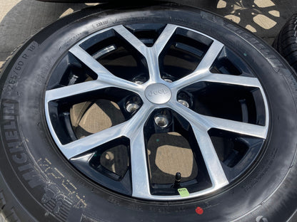 18" Jeep Grand Cherokee L OEM wheels rims 9285 Durango tires 2025 MICHELIN NEW