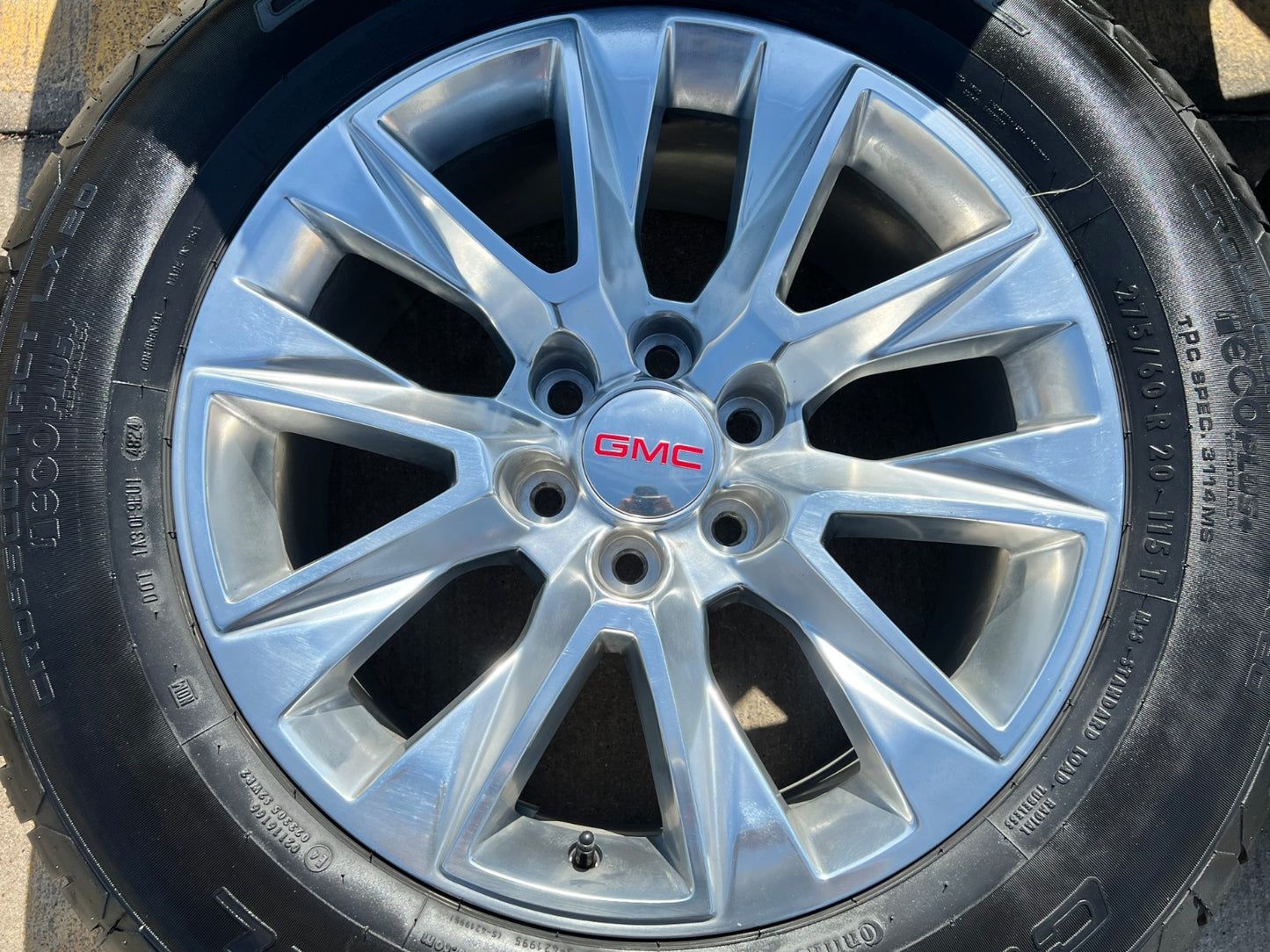 20" GMC Yukon 5920 OEM wheels rims Chevy Tahoe Silverado 2025 2026 CONTINENTAL