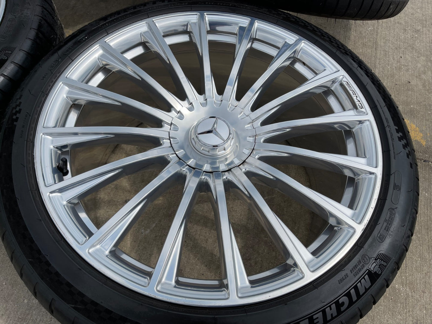 21" Mercedes S63 S550 S600 MAYBACH AMG OEM wheels rims MICHELIN 2024 2025 2026