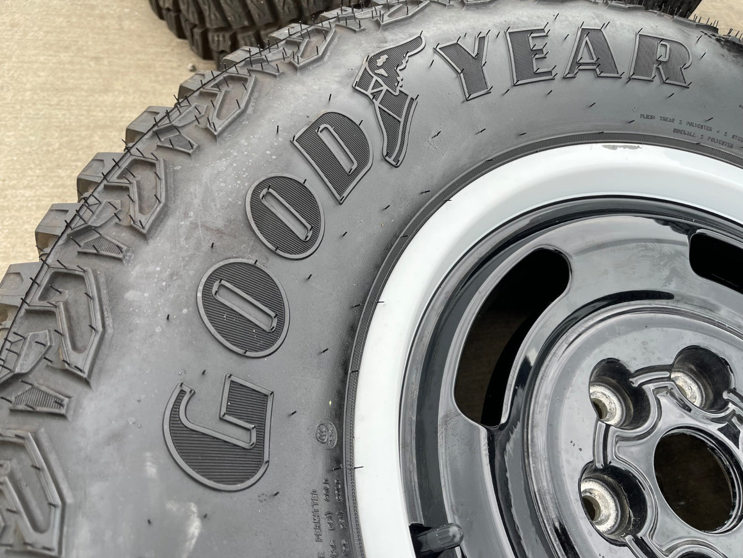 17" Ford Bronco HERITAGE Edition wheels rims white GOODYEAR 35" DISCOUNTED