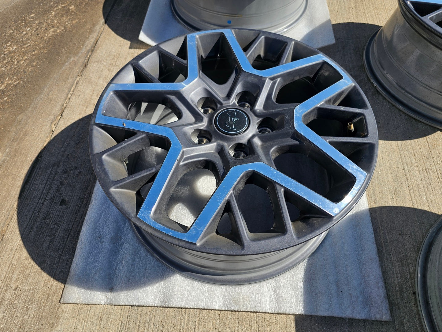 18" Jeep Wrangler Gladiator Grand Cherokee OEM 9331 wheel rim spare NEW