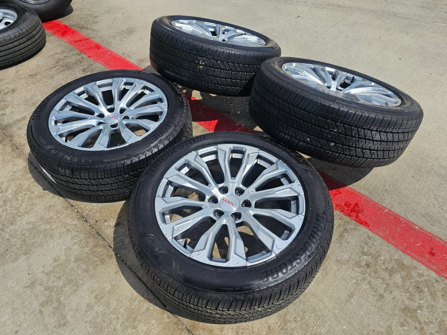 22" GMC Yukon Sierra DENALI OEM wheels rims 14025 97000 tires BRIDGESTONE SET