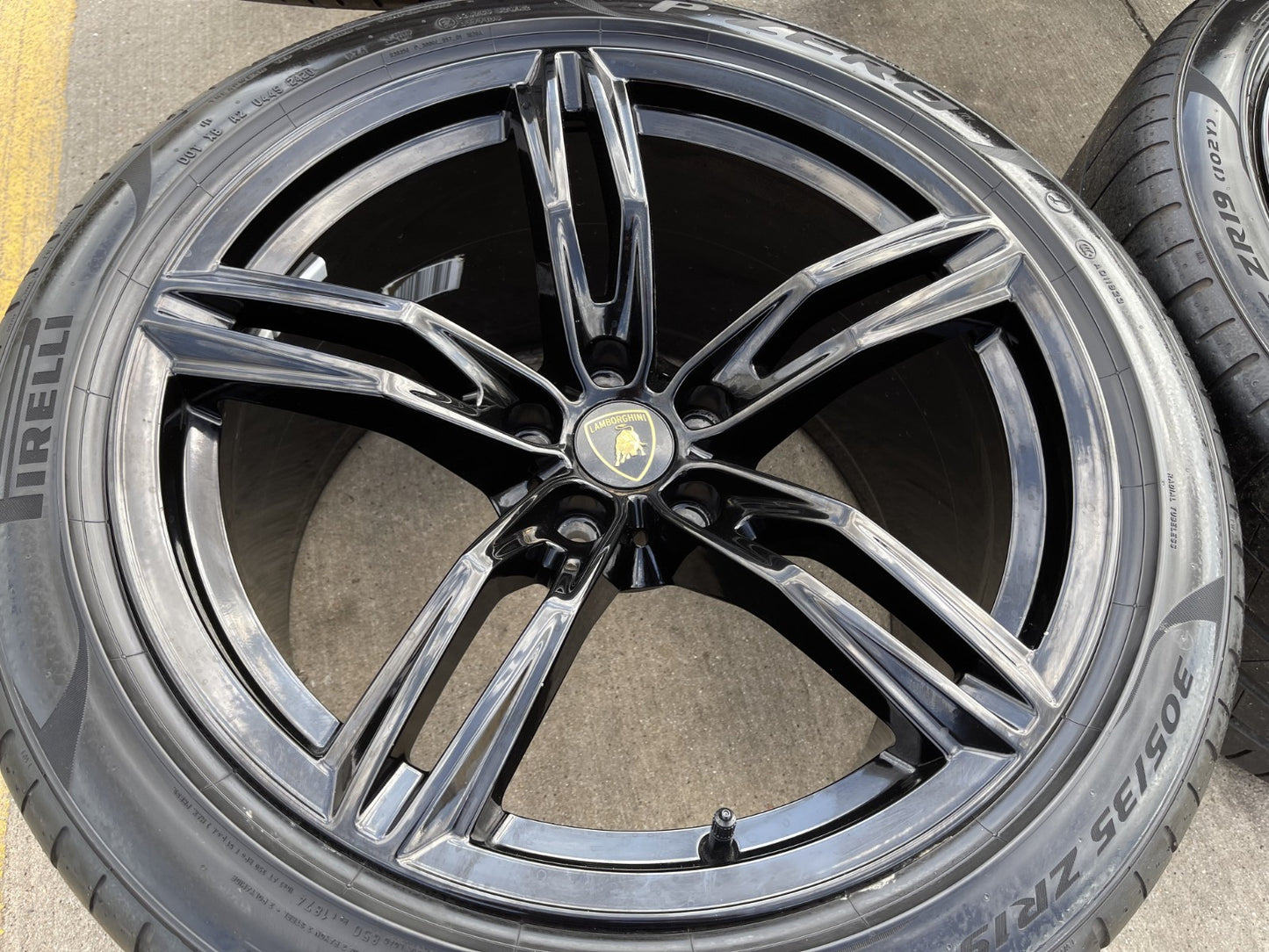 19" Lamborghini Huracan EVO LP580 OEM wheels rims 2020 2021 2022 2023 2024 2025