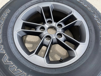 17" Jeep Wrangler Gladiator OEM 9158 9197 wheel rim GRAY spare