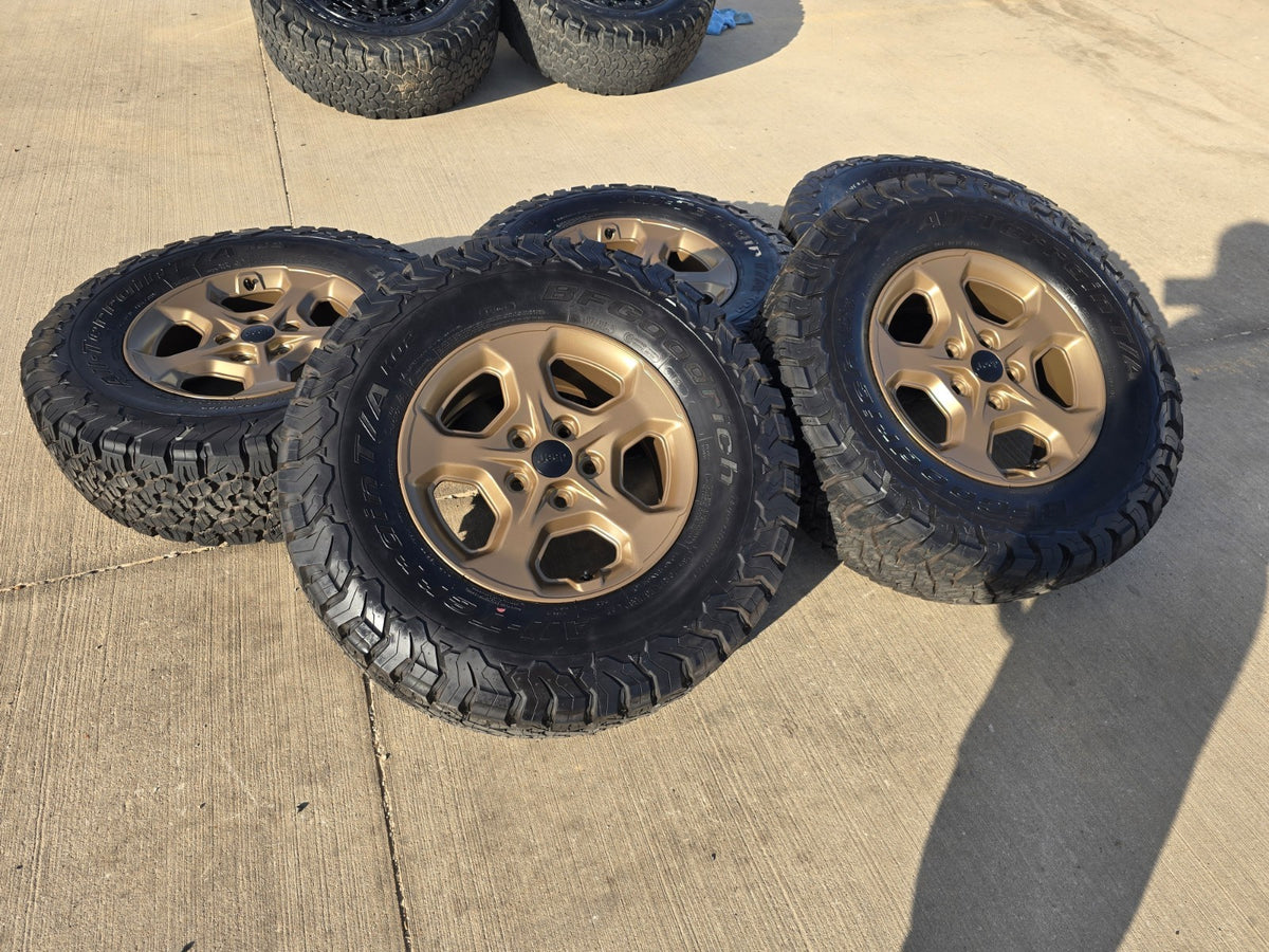 17" Jeep Gladiator RUBICON OEM wheels rims BRONZE Wrangler 9236 SET BFG A/T 33"