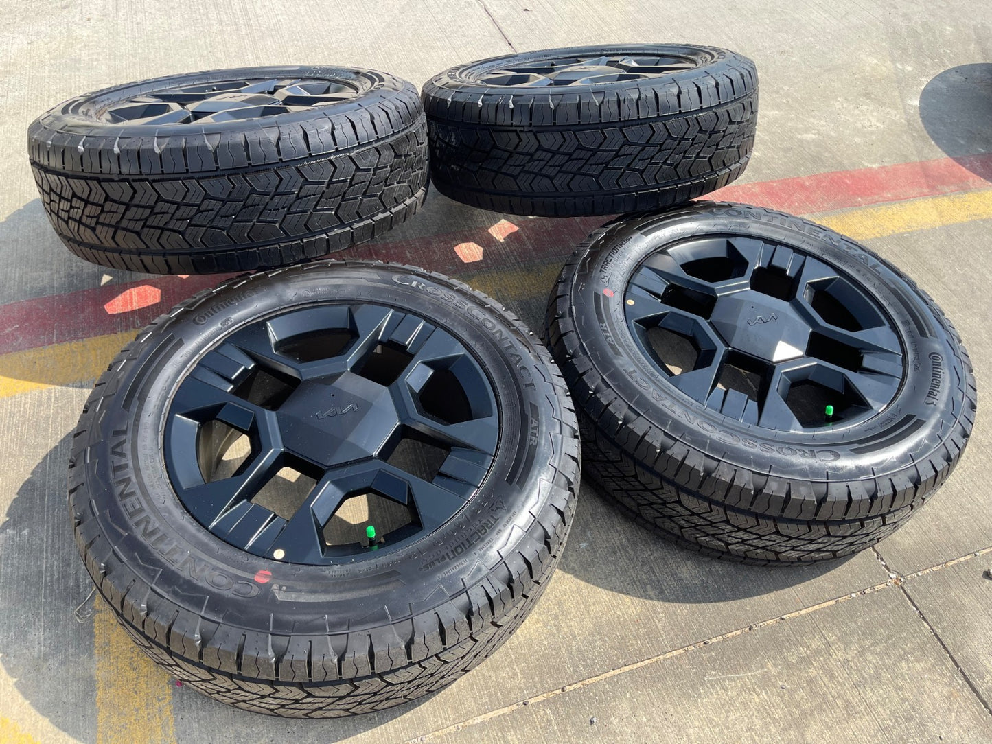 18" Kia Telluride X-PRO OEM wheels rims Sorento Sedona SET 2026 2027 NEW