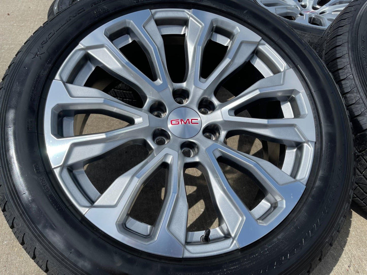 22" GMC Yukon Sierra DENALI OEM wheels rims 14025 97000 tires