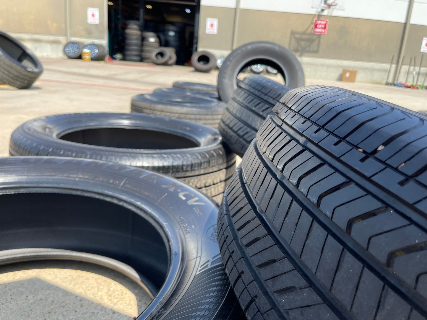 (4) 265/55/20 Yokohama Geolander X-CV tires 113V XL 265/55R20 TAKE OFFS SET NEW