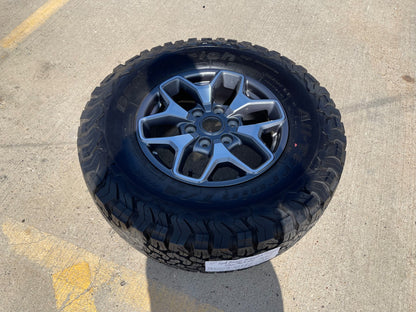 (1) 17" Ford Bronco OEM wheel rim SASQUATCH 95229 10387 Ranger BFG KO2 A/T NEW