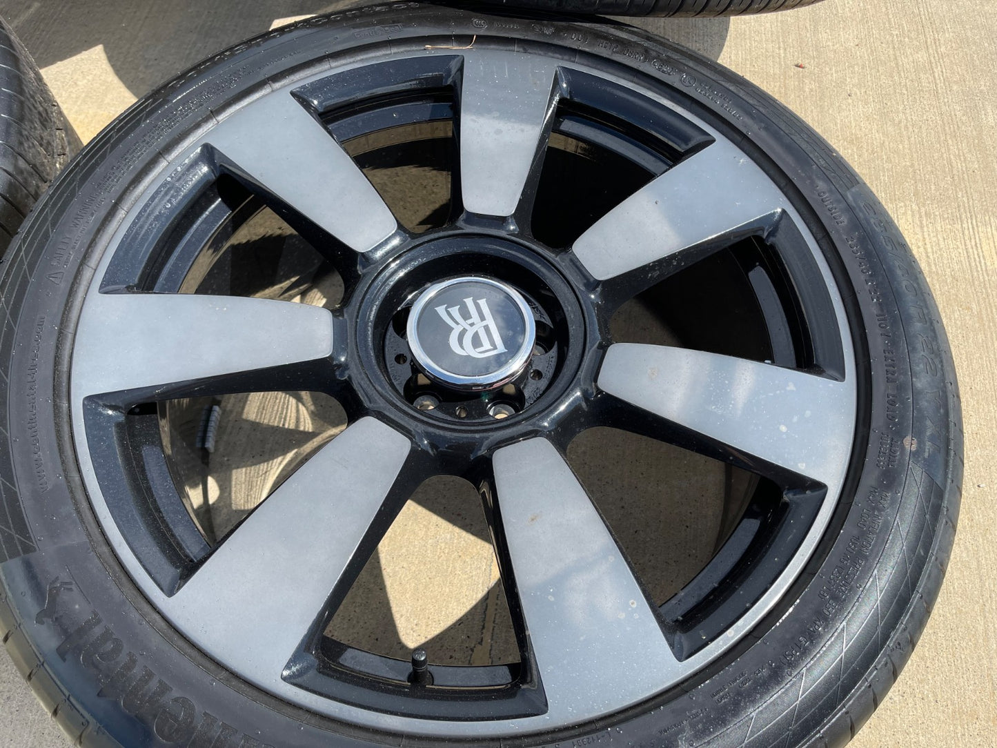 22" Rolls Royce Cullinan SHADOW OEM black wheels rims 5x112 tires
