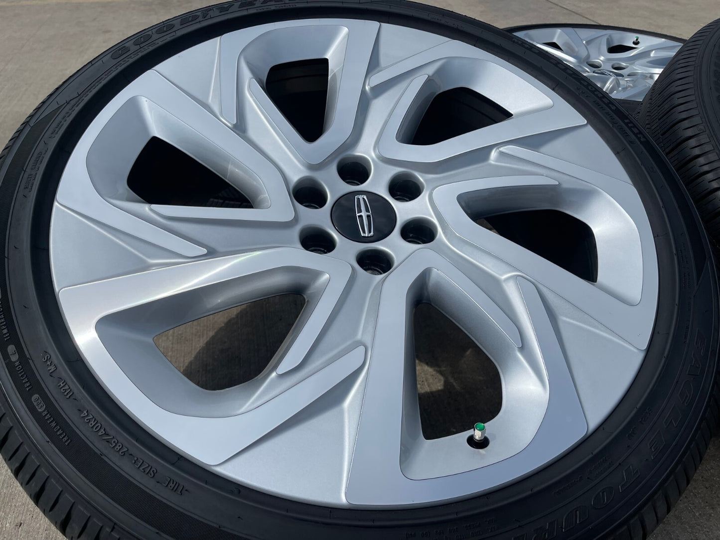 24" Lincoln Navigator OEM rims wheels Ford F-150 Expedition 2024 2025 2026 NEW