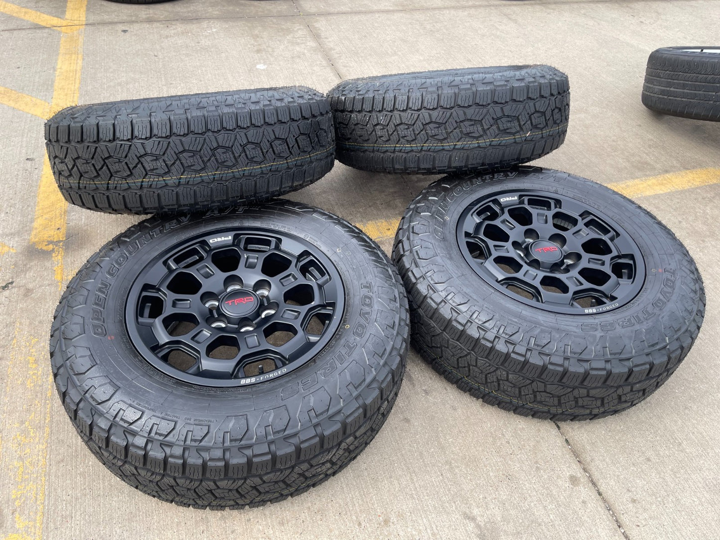 18" Toyota Tundra TRD BBS FORGED OEM black 95458 wheels rims Sequoia NEW AT tire