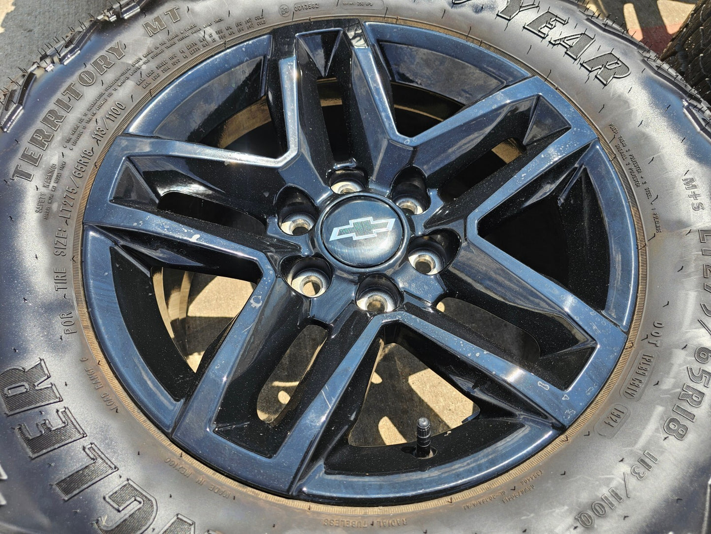18" Chevy Silverado Tahoe Z71 ZR2 OEM 5911 wheels rims 2023 2024 2025 2026