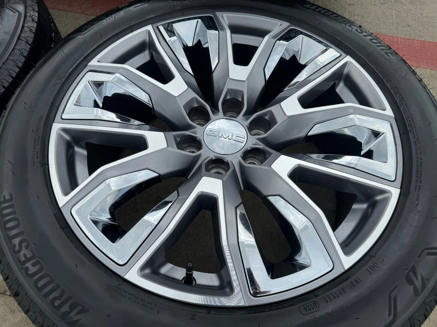 22" GMC Yukon Chevy Tahoe Escalade OEM chrome 95513 wheels rims NEW