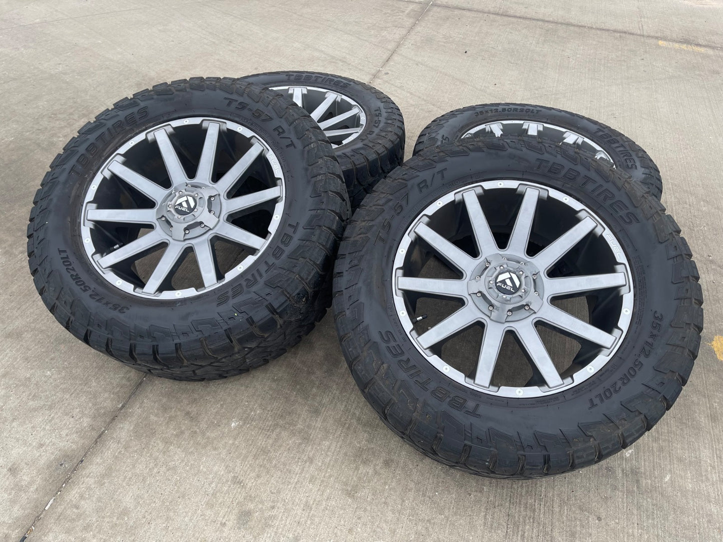 20x9 FUEL Contra D714 Silverado Ford F-150 RAM wheels rims 6x139 6x135