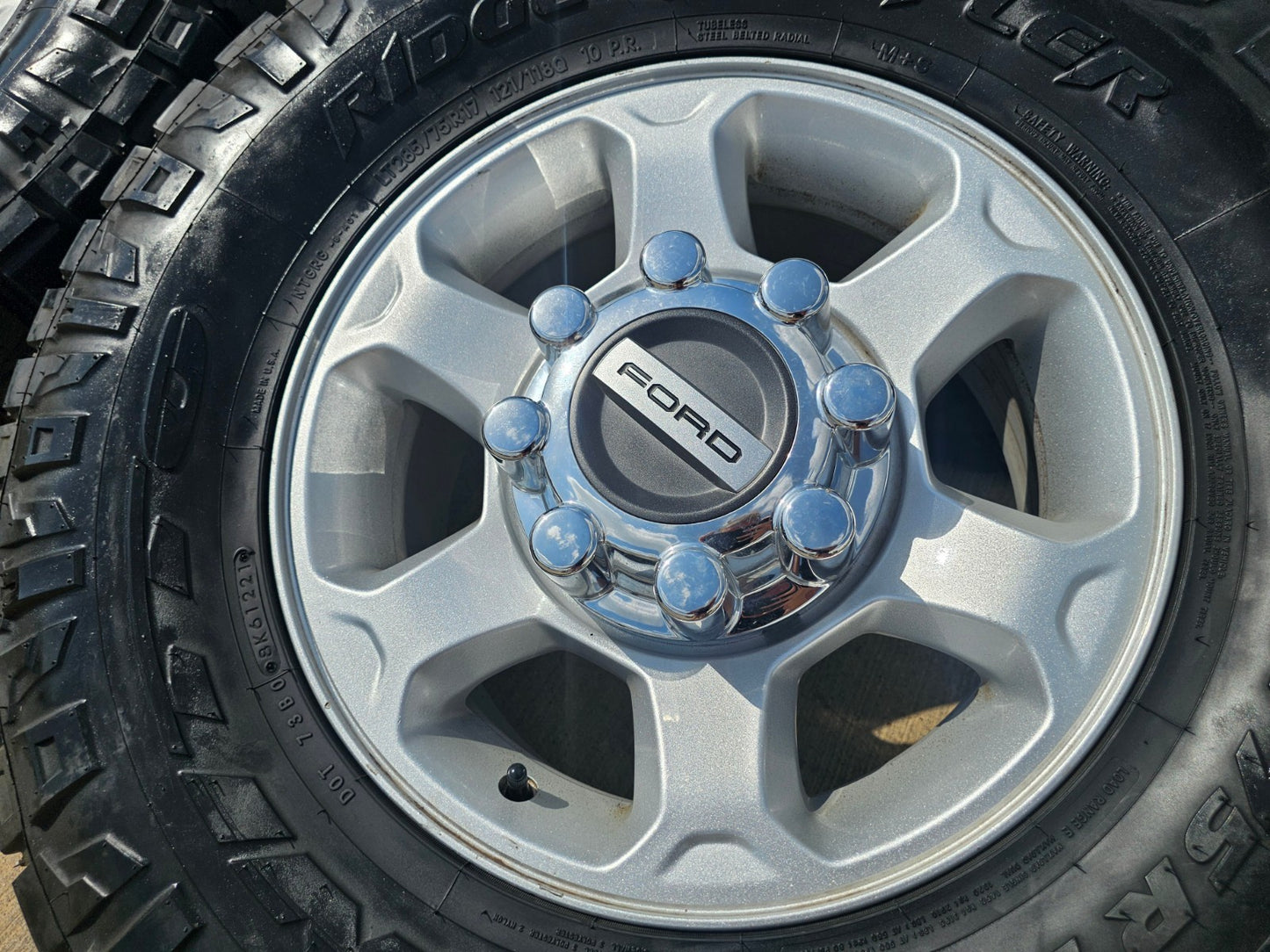 17" Ford F-250 F-350 OEM rims wheels 3950 tires NITRO 34" DISCOUNTED