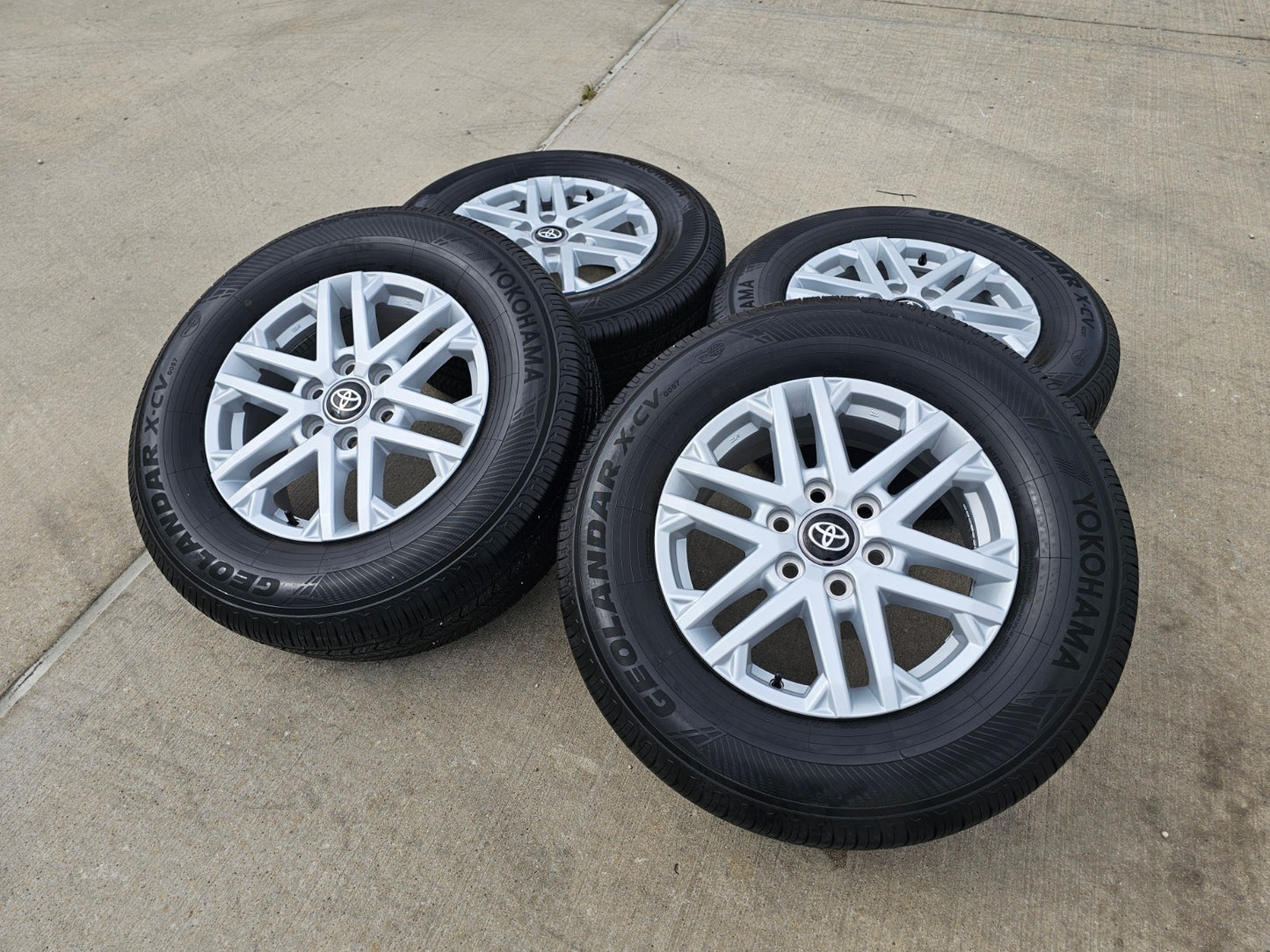18" Toyota Tundra Sequoia OEM wheels rims 75281 LX600 2024 2025 2026 YOKOHAMA