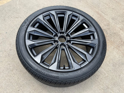 (1) 24" Cadillac Escalade V OEM 84949597 wheel rim tire 2025 2026 2027