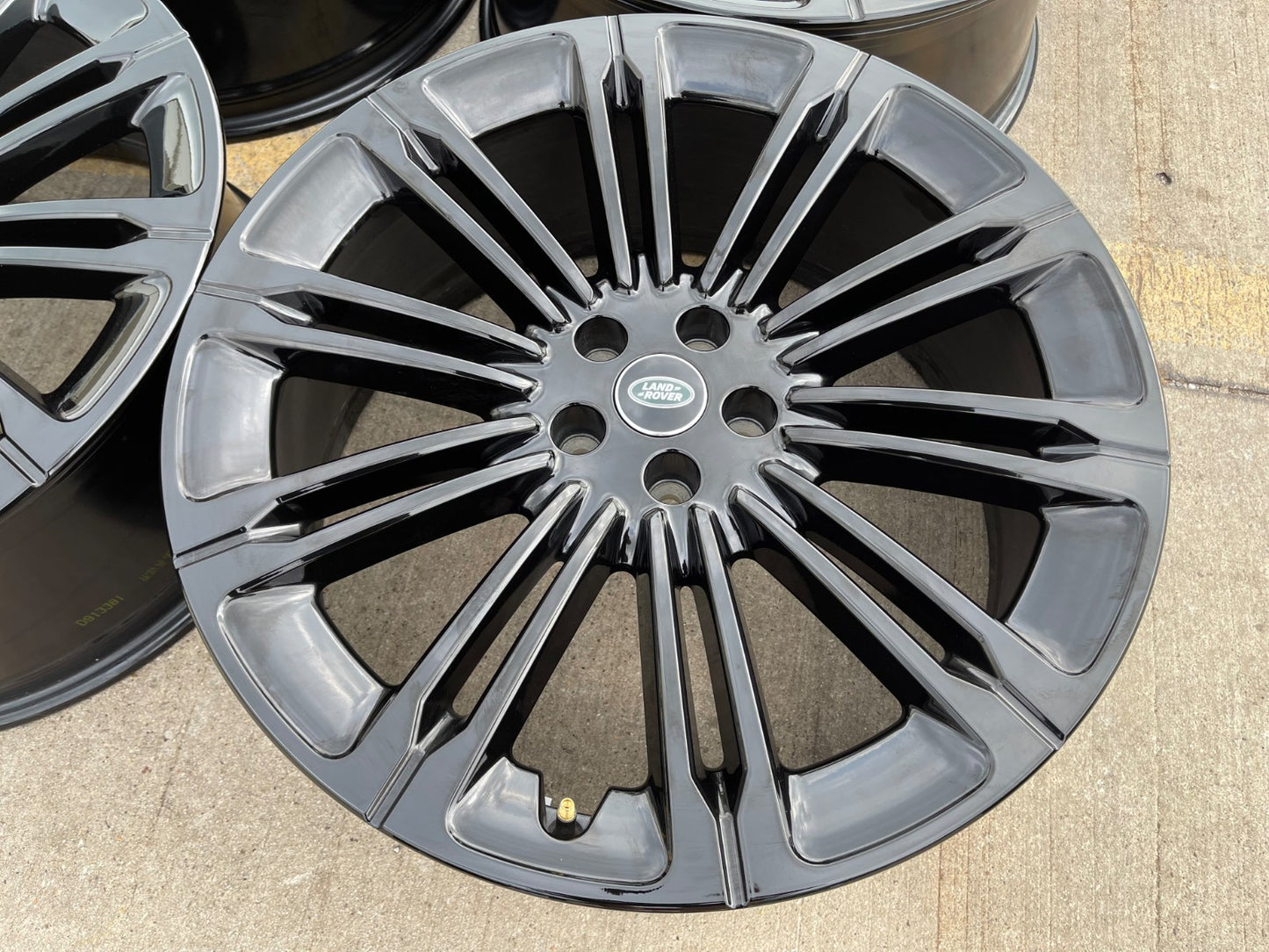 23" Land Rover Range AUTOBIOGRAPHY OEM 72377 wheels rims 2024 2025 2026