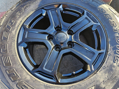 17" Jeep Wrangler Rubicon OEM Black wheels rims 9216 Gladiator NEW A/T