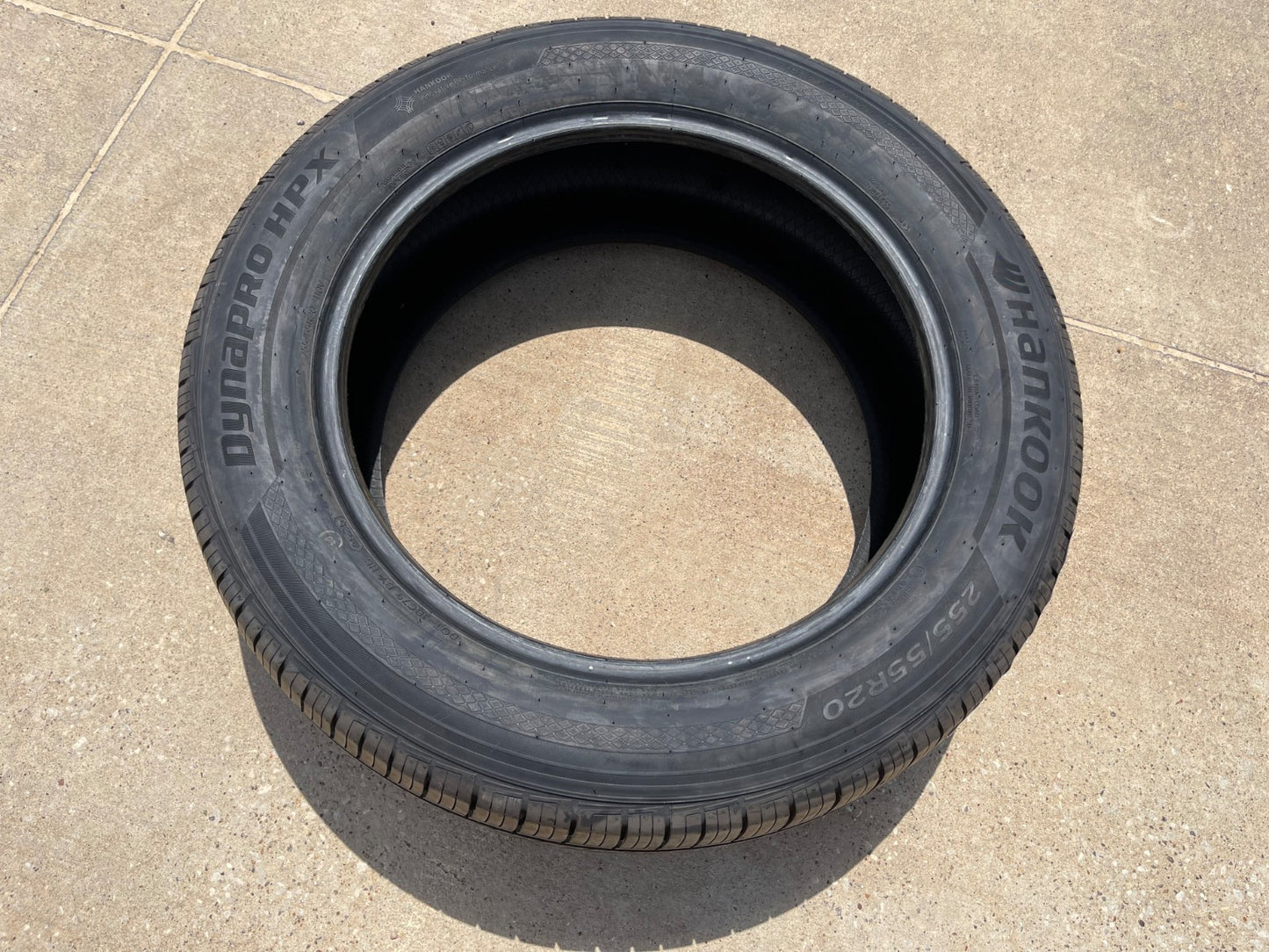 (1) 255/55/20 Hankook Dynapro HPX A/S tire 255/55R20 110V M+S