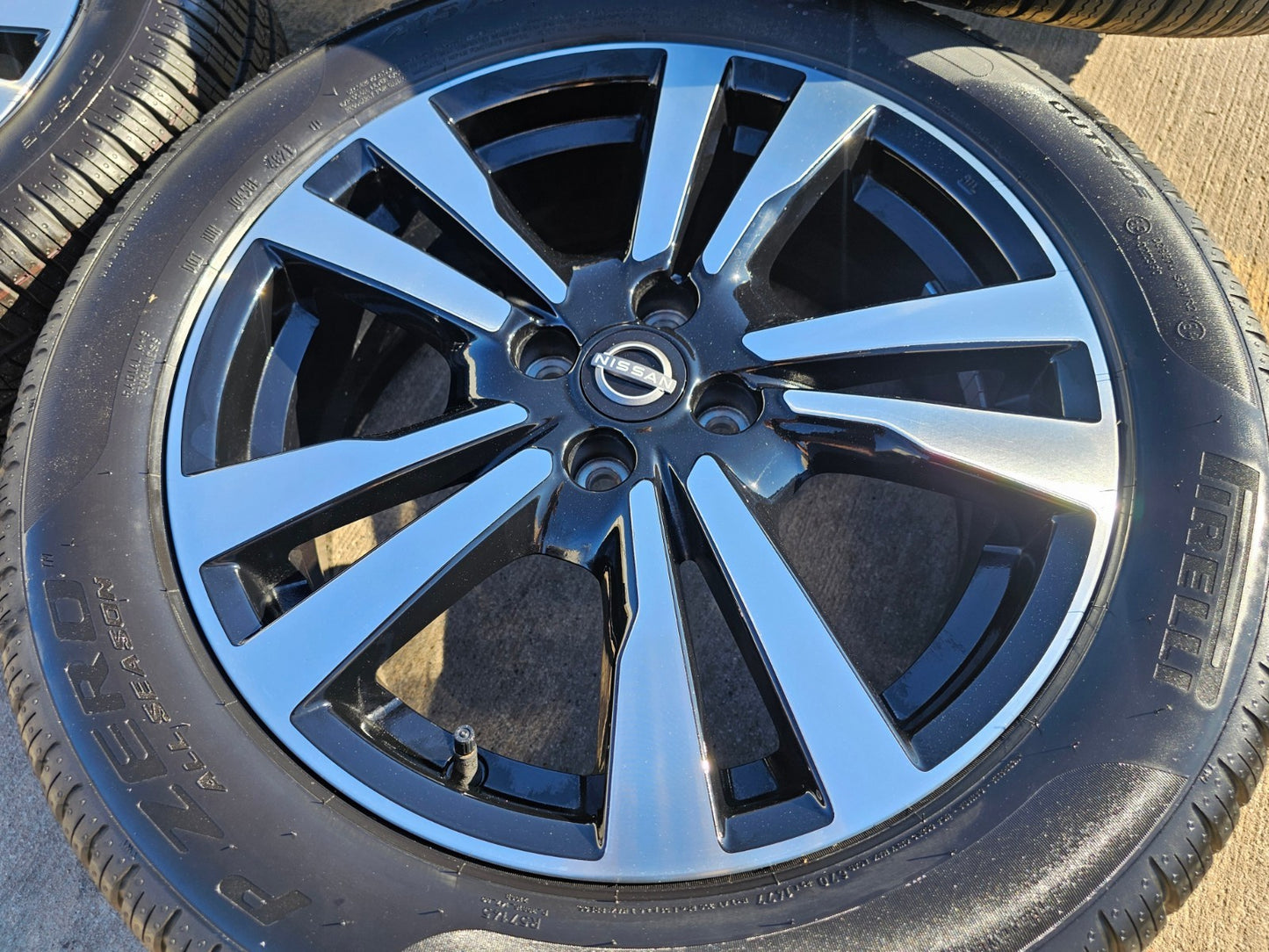 17" Nissan Kicks OEM 62792 wheels rims tires NEW