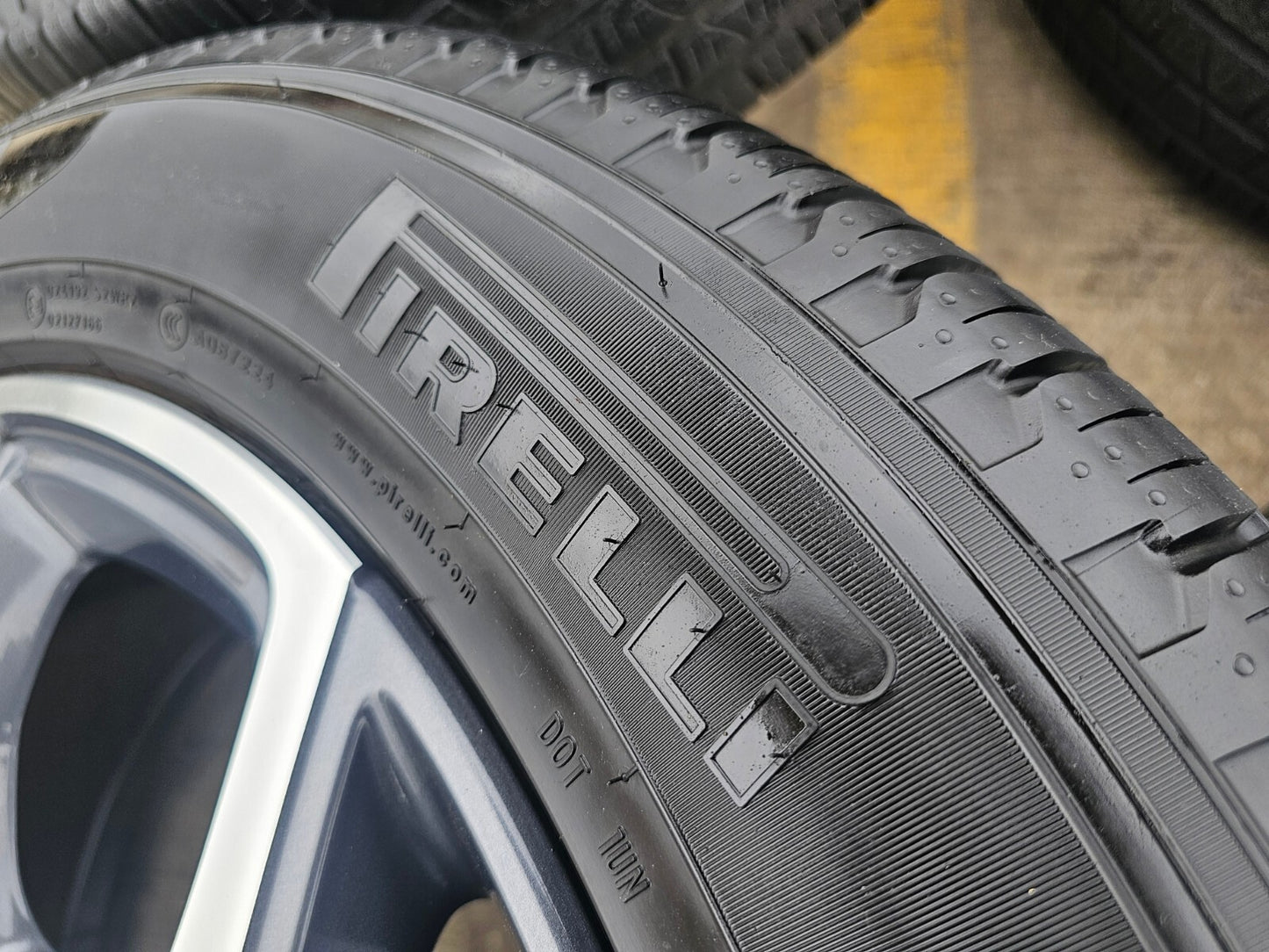 (1) 21" Rivian R1T R1S OEM wheel rim tire spare 2022 2023 2024 2025 2026 2027