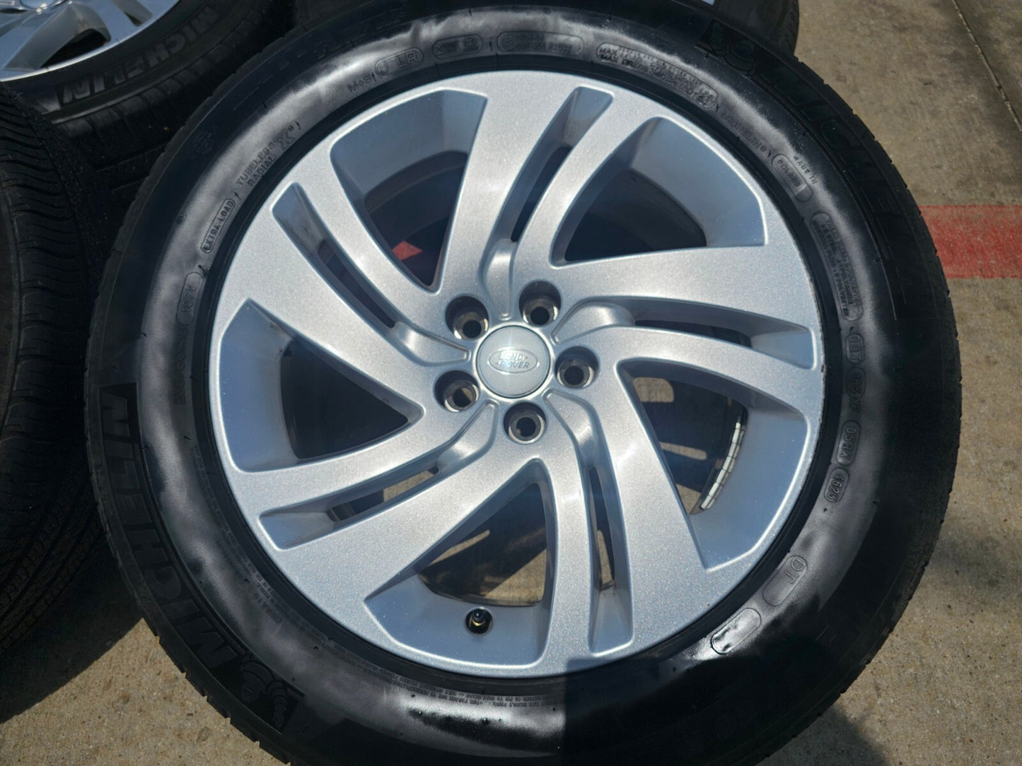 18" Land Rover Discovery Sport OEM wheels rims Velar Evoque MICHELIN