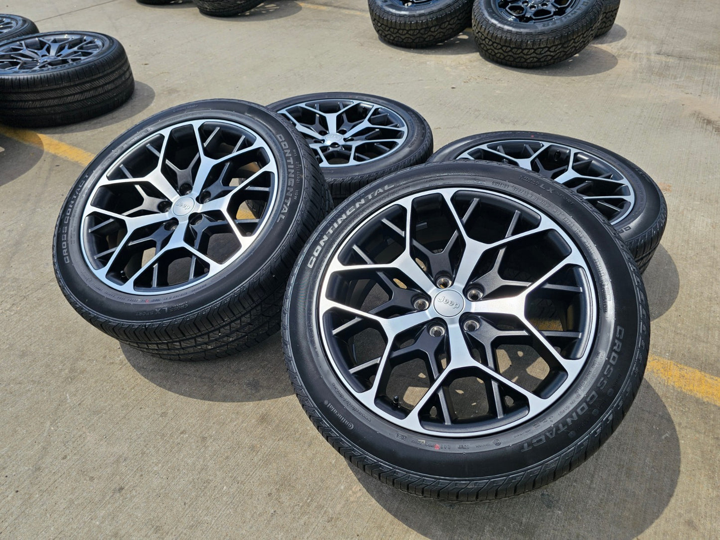 21" Jeep Grand Cherokee L OEM wheels rims 9291 Durango tires CONTINENTAL