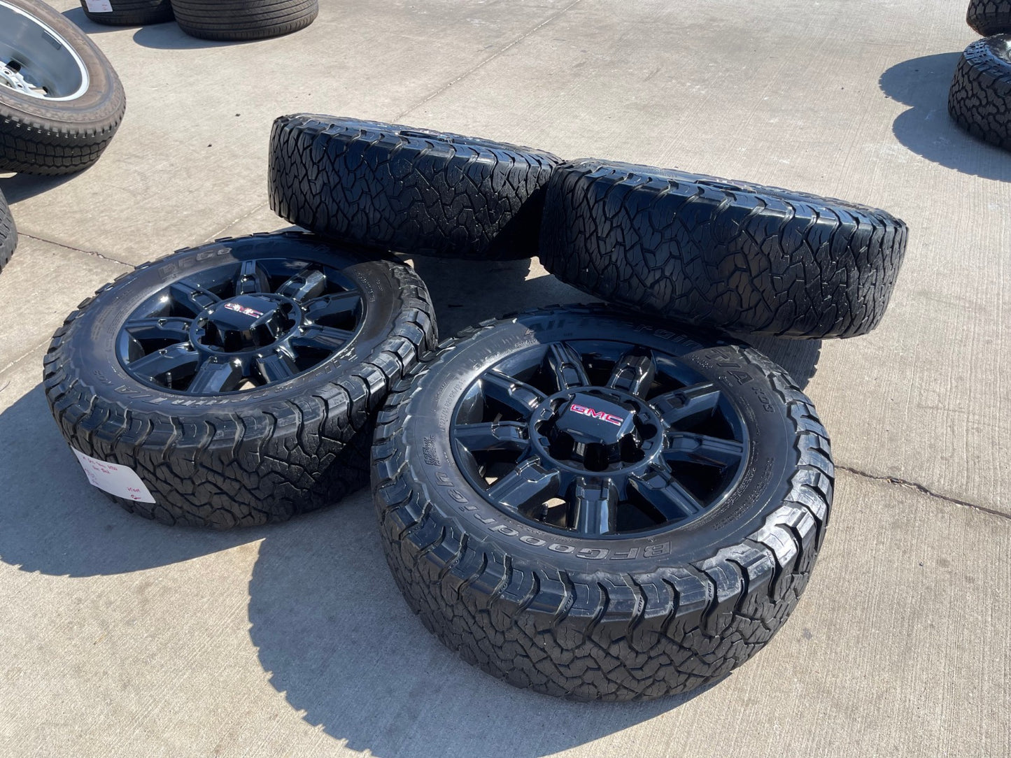 20" GMC Sierra AT4X 2500 3500 OEM 14137 5963 wheels rims Silverado BFG KO3 A/T