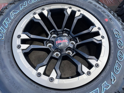 NEW 18" GMC Sierra Chevy Silverado OEM Beadlock wheels rims Canyon Colorado