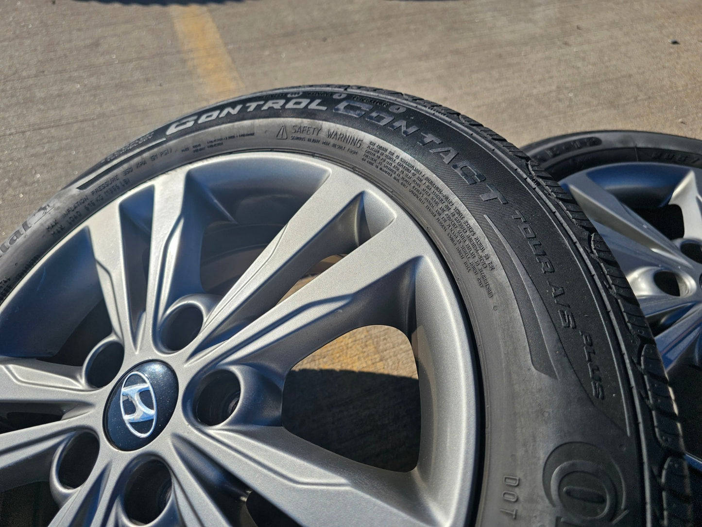 16" Hyundai Elantra Sonata OEM wheel rims 70902 Veloster tires