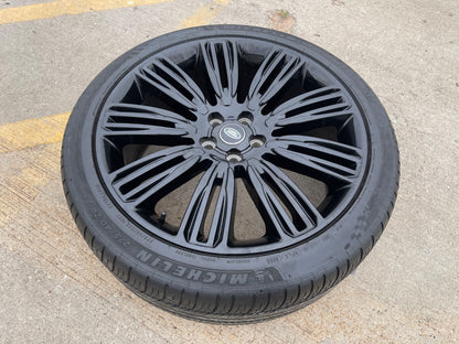 (1) 22" Land Rover Range DEFENDER OEM 72328 72331 wheel rim spare PIRELLI