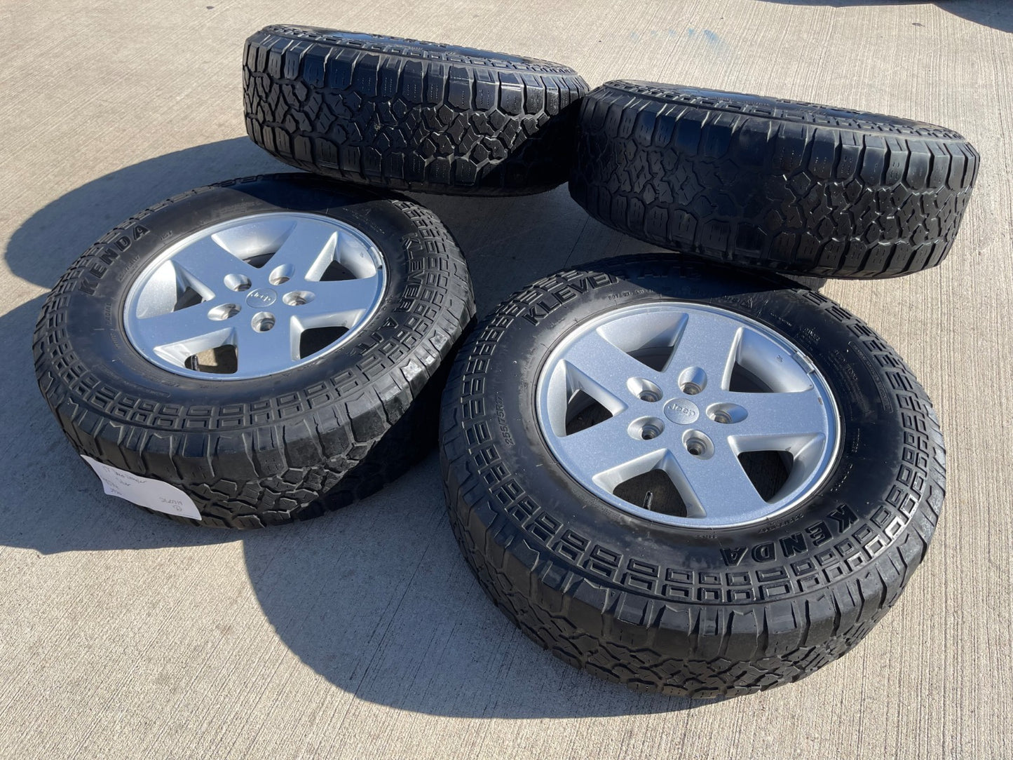 17" Jeep Gladiator OEM wheels rims 9074 Wrangler Kenda Klever A/T