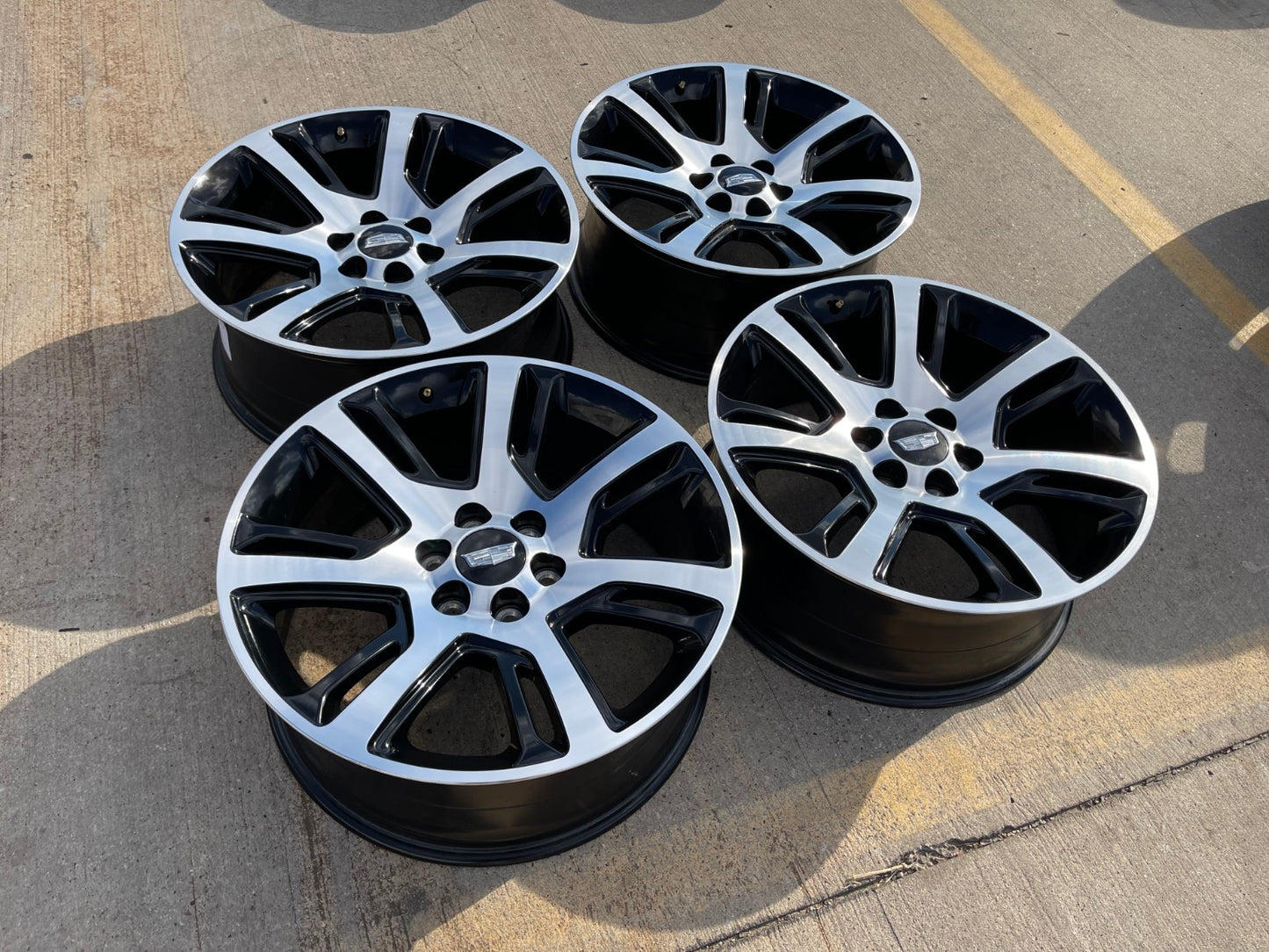 22" Cadillac Escalade Platinum OEM 4738 black wheels rims NEW