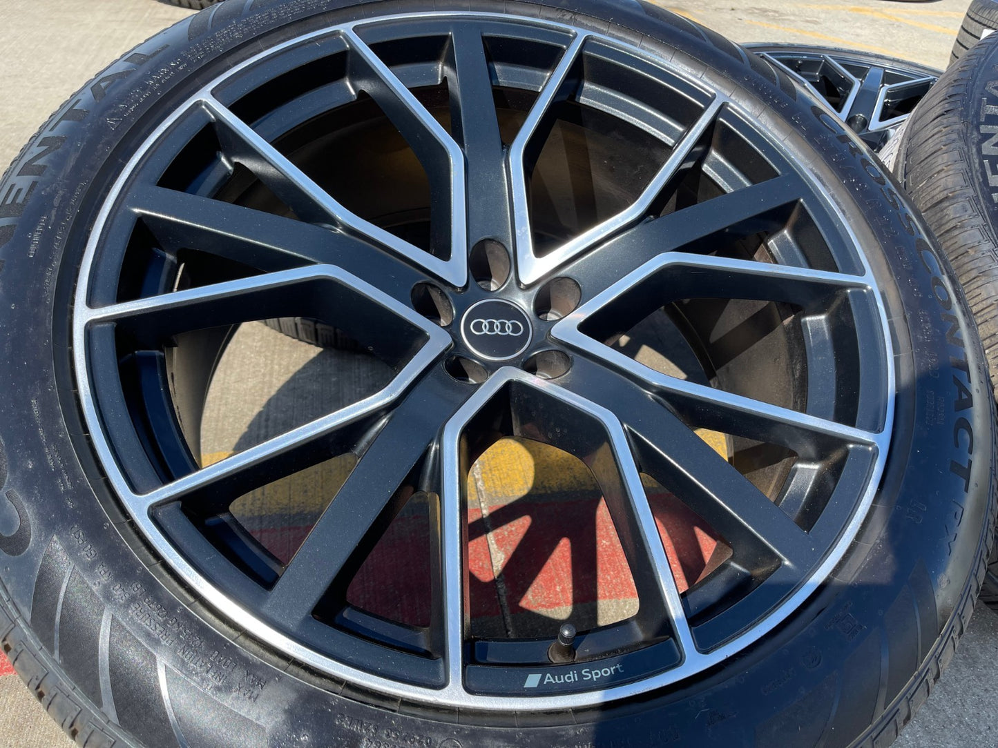 22" Audi RSQ7 OEM wheels rims SQ7 Q7 SQ8 Q8 RSQ8 59065 tires CONTINENTAL