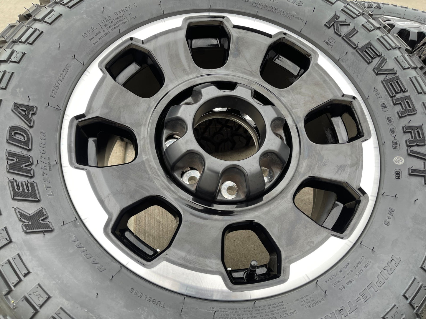 18" Ford F-250 F-350 OEM TREMOR rims wheels 10482 KENDA KLEVER R/T 33" NEW