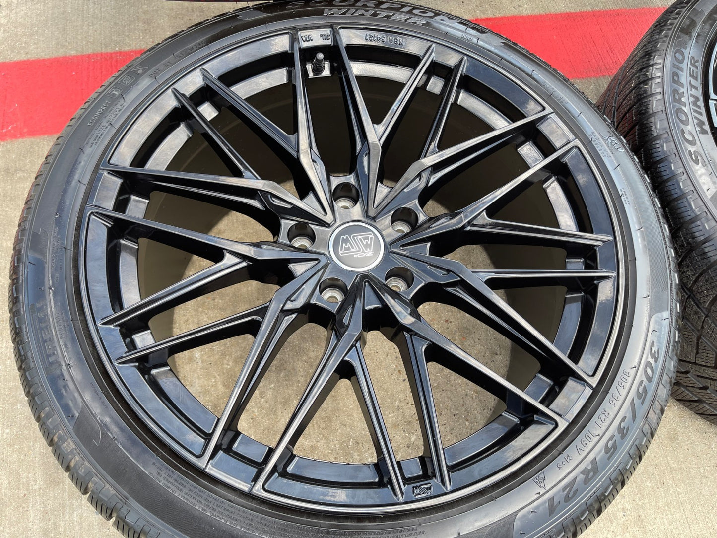21" MSW Type 50 O.Z. Porsche Cayenne Turbo Sport wheels rims SET tires PIRELLI