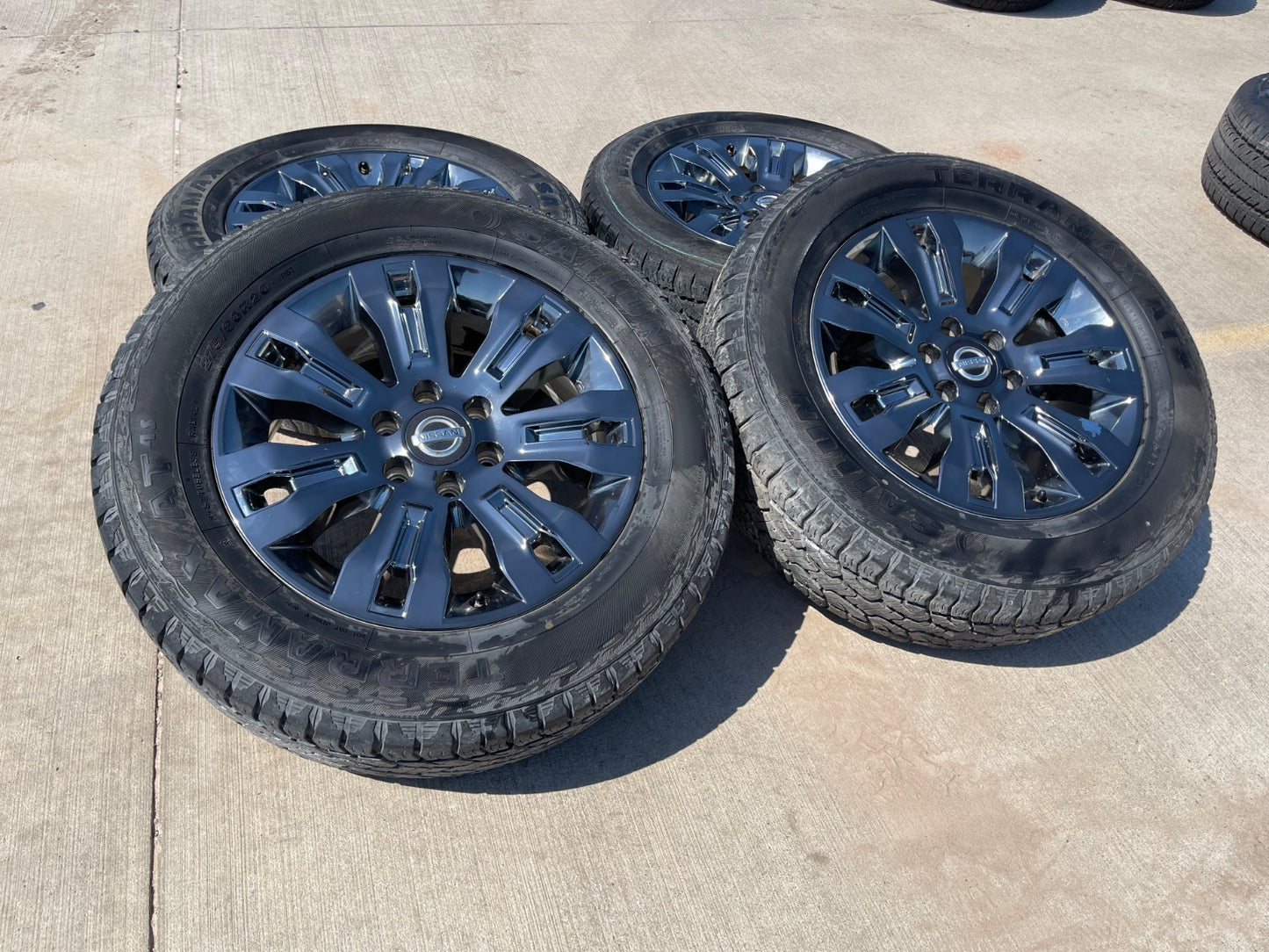 20" Nissan Titan Armada OEM 62704 wheels rims CHROME