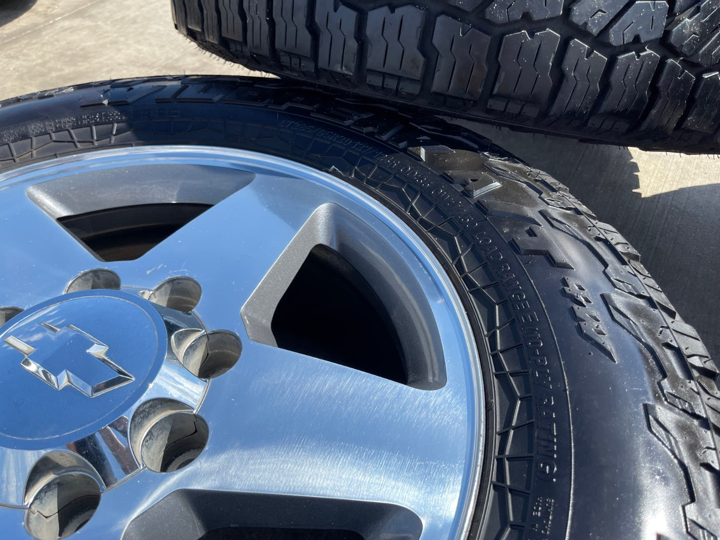 20" Chevy Silverado GMC 2500 OEM 5805 wheels rims tires