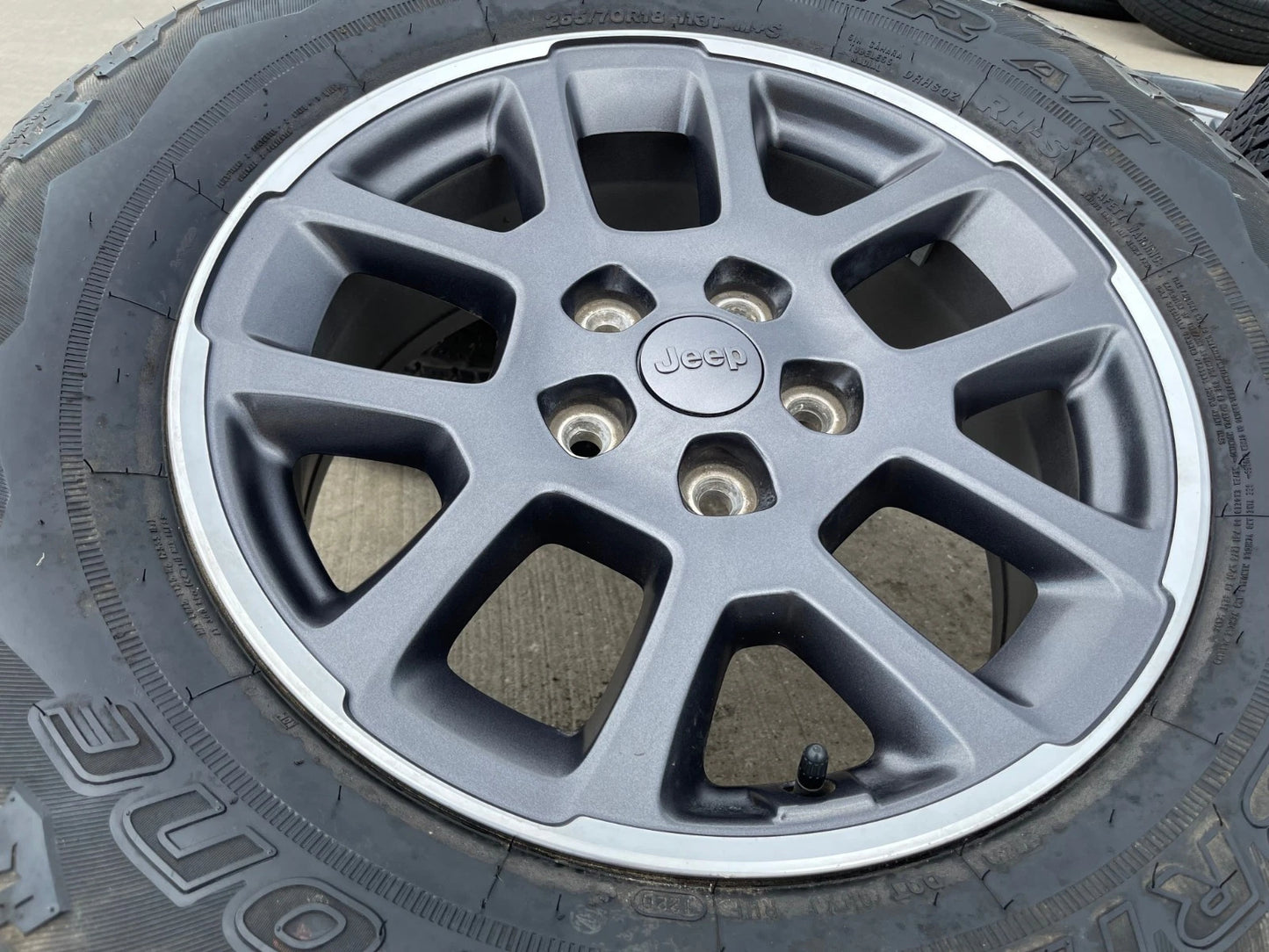 18" Jeep Gladiator Overland OEM wheels rims Wrangler 9241 tires
