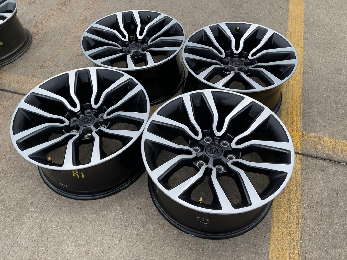 20" Dodge Ram 1500 OEM Laramie Long Horn wheels rims 2024 2025 NEW