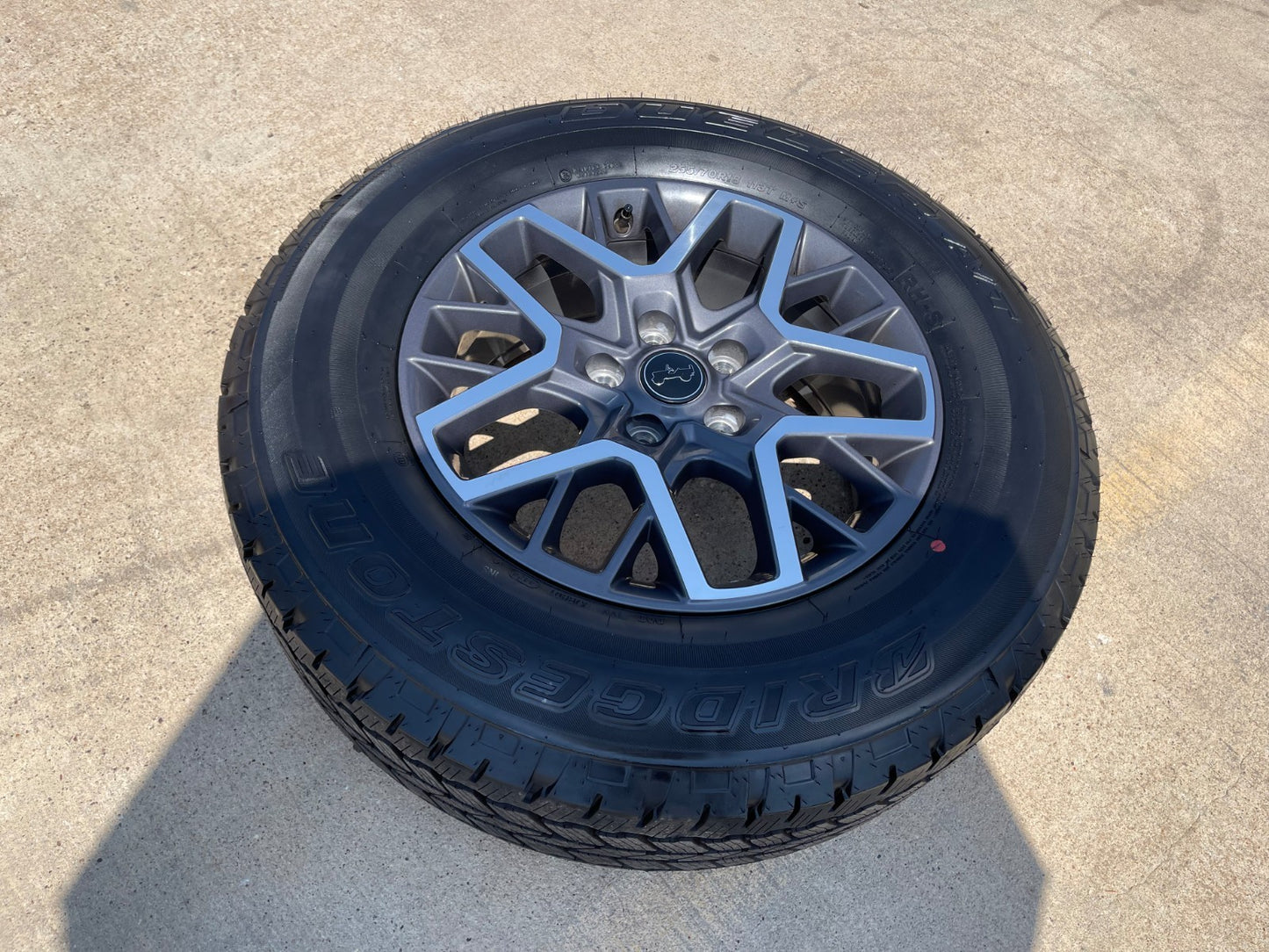 18" Jeep Wrangler Gladiator Grand Cherokee OEM 9331 wheel rim spare NEW