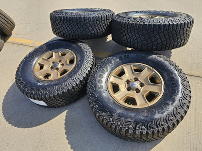 17" Jeep Gladiator MOJAVE RUBICON OEM 96903 9260 BRONZE wheels rims tires 35"