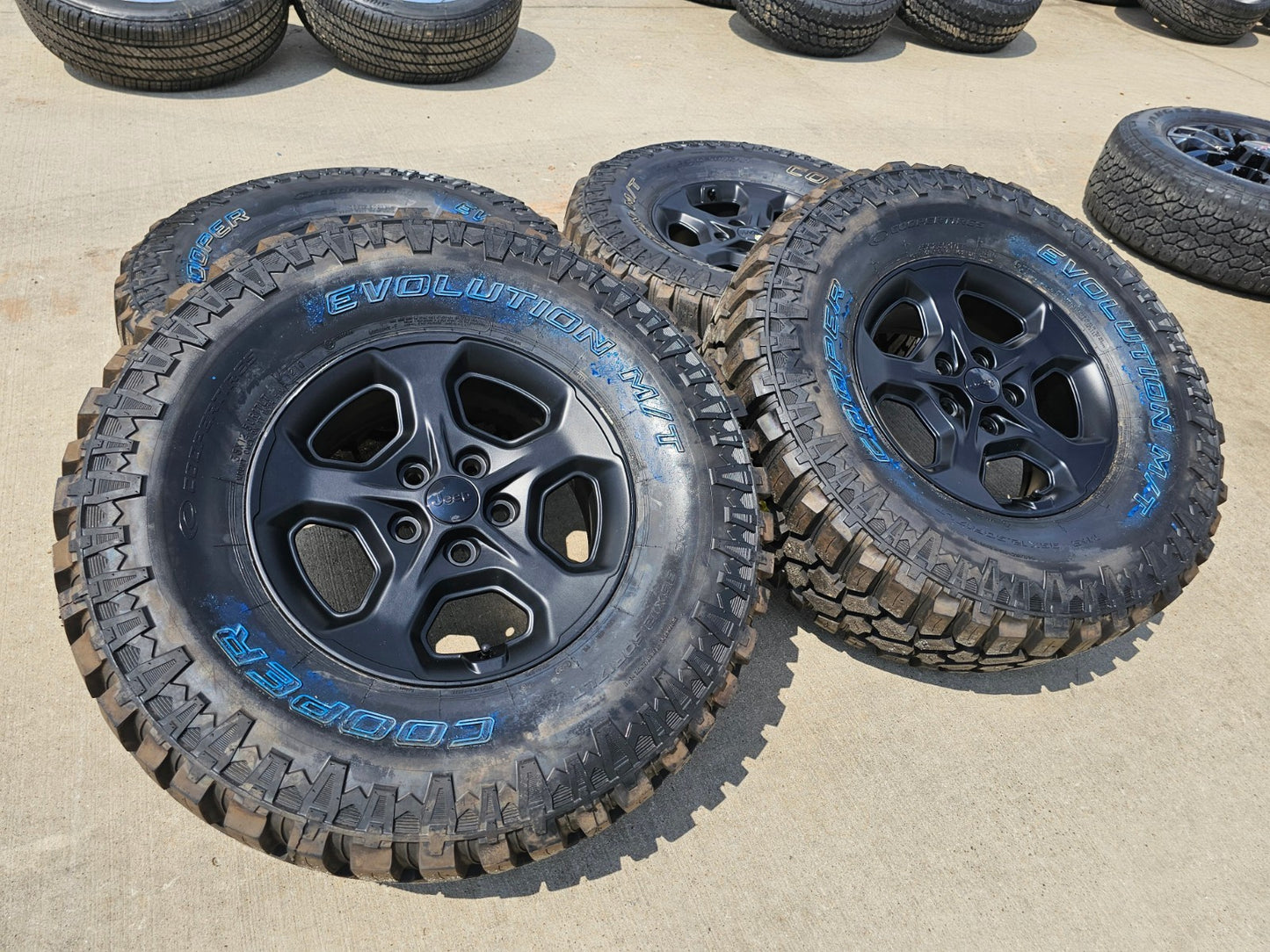 17" Jeep Gladiator RUBICON OEM wheels rims black Wrangler 9236 NEW COOPER 35"