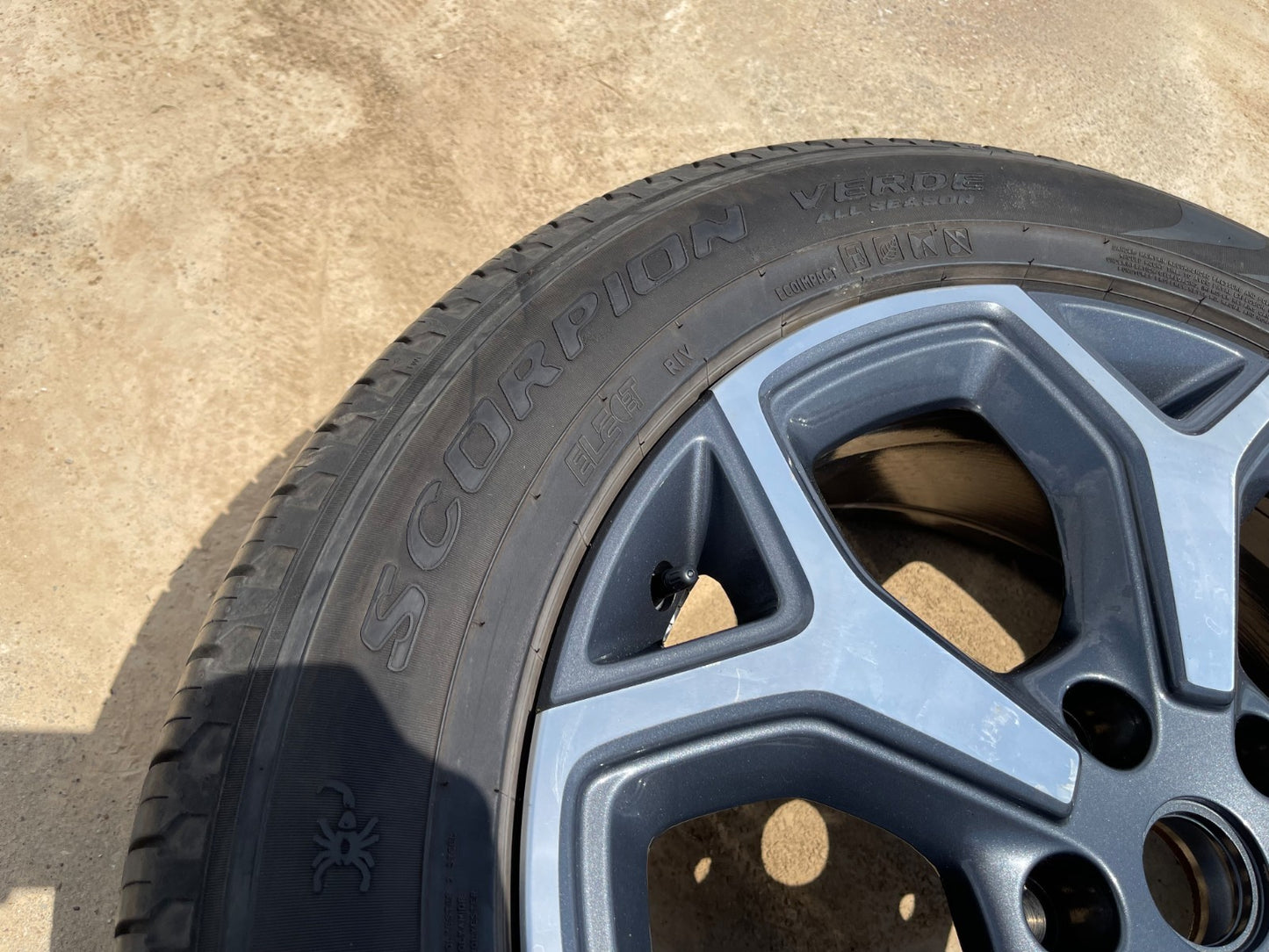 (1) 21" Rivian R1T R1S OEM wheel rim tire spare 2022 2023 2024 2025 2026 2027