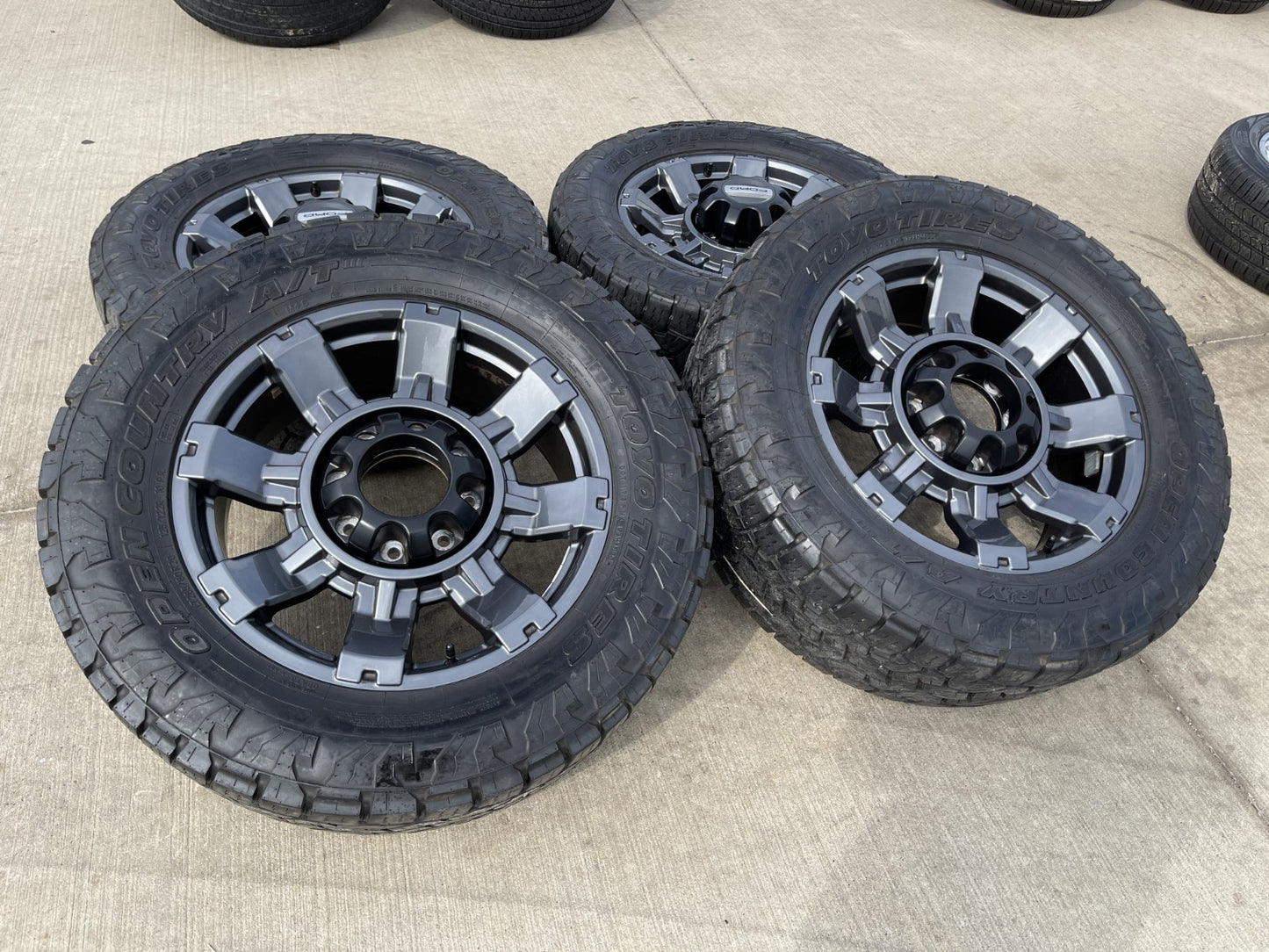 20" Ford F-250 F-350 OEM 10296 10485 Lariat wheels rims 2023 2024 2025 2026 TOYO