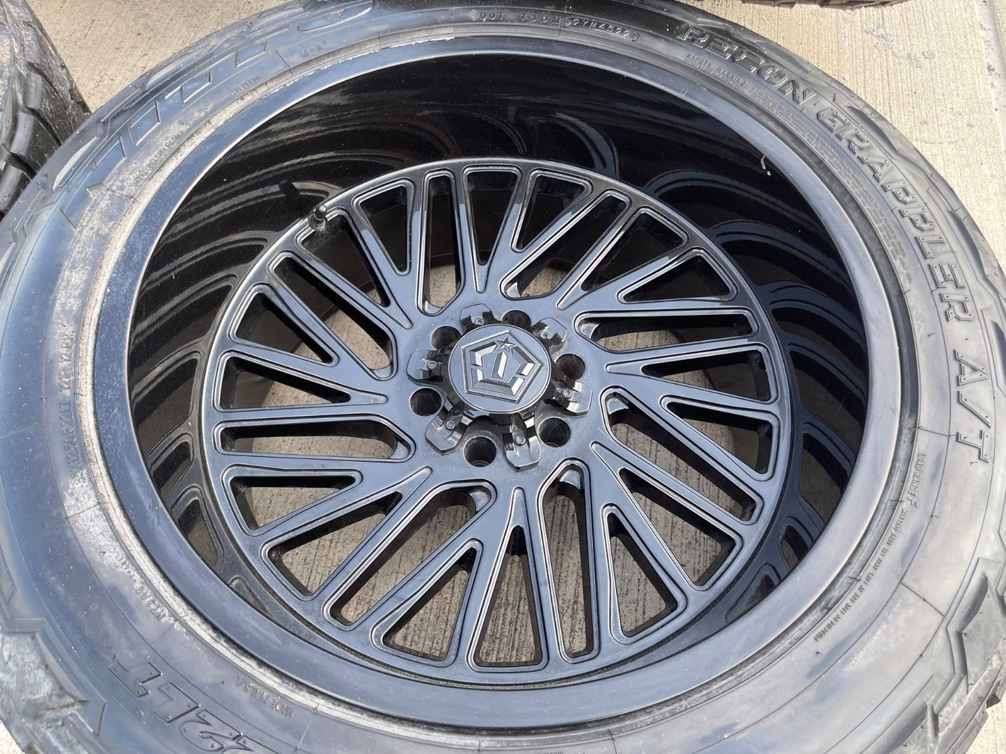 22x12 TIS 553B Chevy Silverado Ford F-150 RAM wheels rims 6x139 6x135